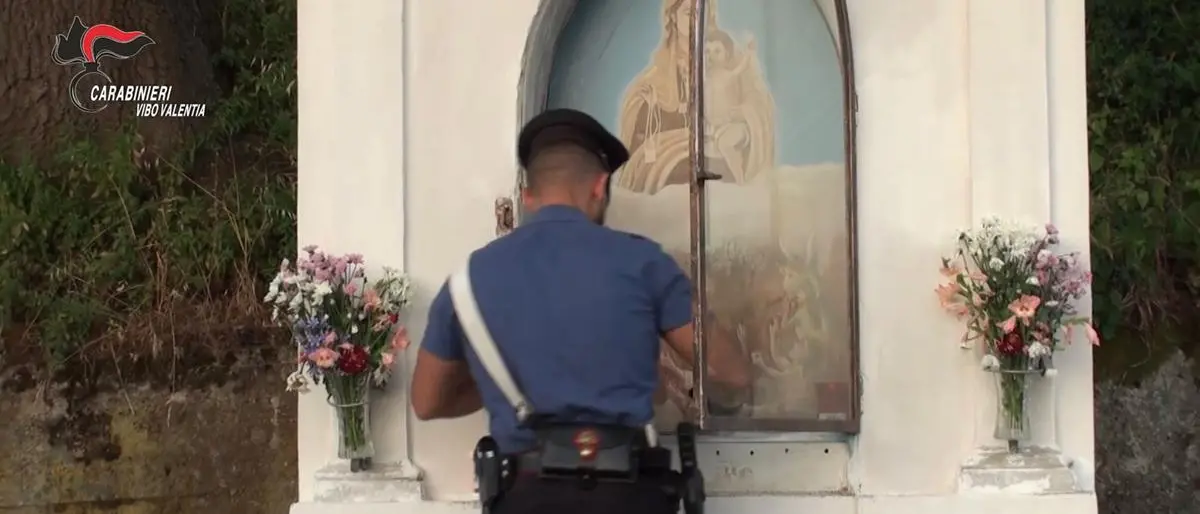 Droga nell'edicola votiva della Madonna a Zungri e furti: 15 indagati di cui 3 subito a processo