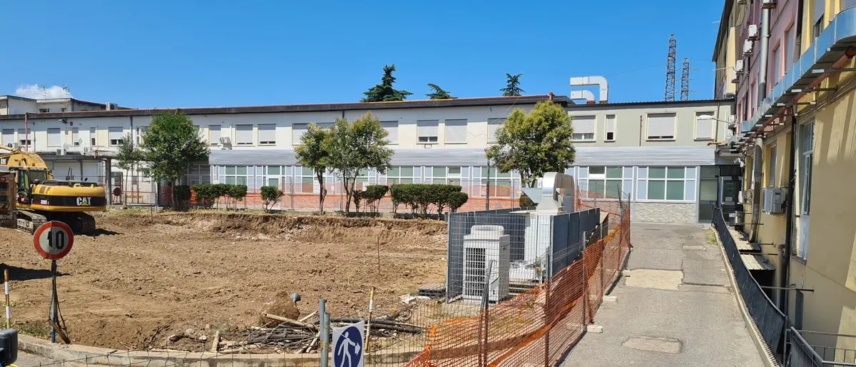 Modulo Terapia intensiva anti Covid a Vibo: ecco costi, posti letto previsti e tempi di consegna