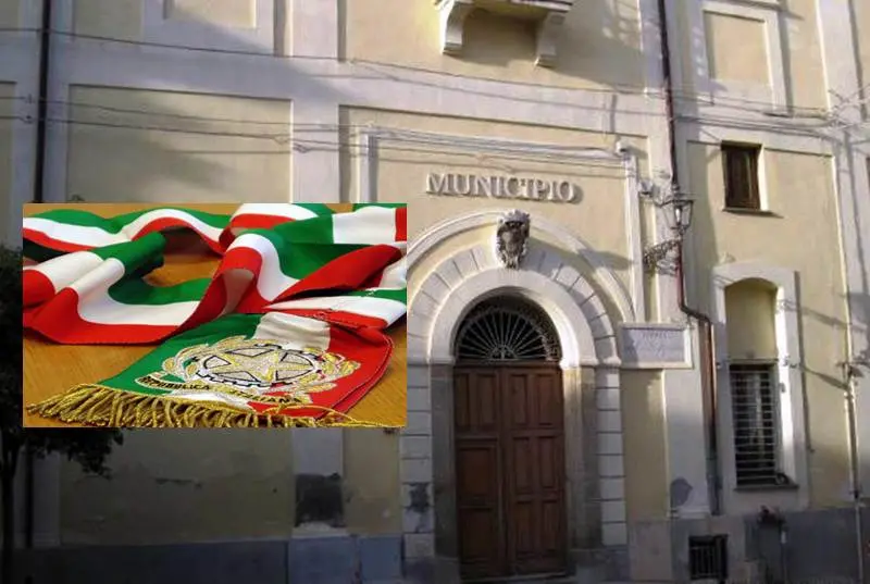 Truffa: il Comune di Tropea parte civile contro imputato che aveva prima premiato