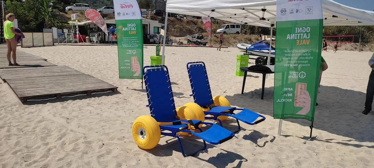 Tropea, il Comune mette a bando 7 sedie \"Job\" per disabili da fornire ai lidi ma chi se la fa fregare o rompere paga mille euro