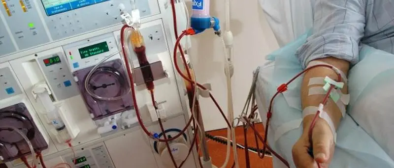 Bambino in attesa di trapianto vuole riabbracciare i nonni, ma a Vibo non c’è la dialisi pediatrica