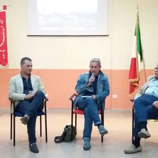 “Cambia Calabria” a Stefanaconi, il libro di Veltri tiene a battesimo la nuova biblioteca (VIDEO)