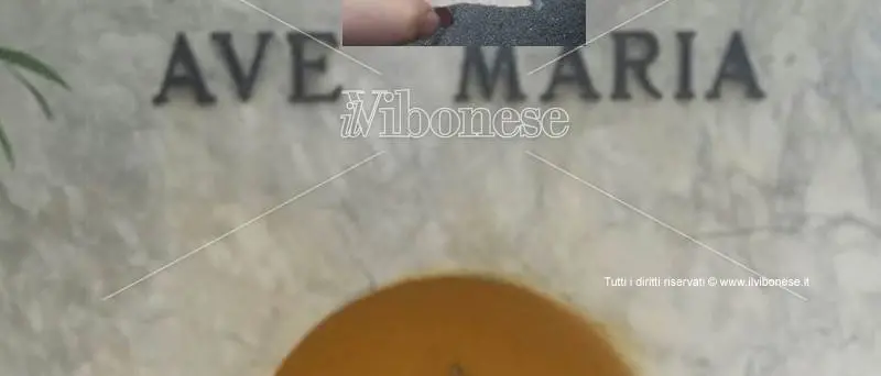 Paravati, distrutta la statua della Madonna posizionata sul tratto urbano della Statale 18