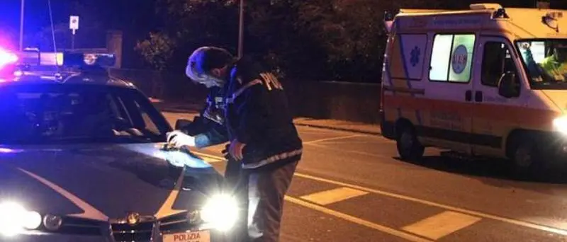 Sul treno senza biglietto, giovane migrante aggredisce due poliziotti a Briatico