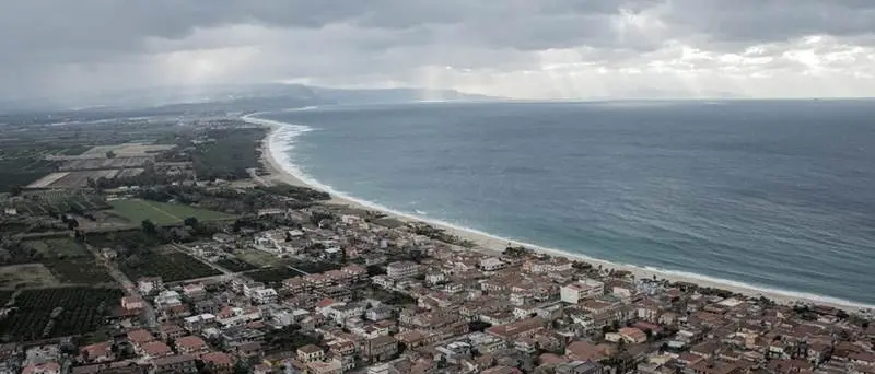 Inchiesta sul lungomare di Nicotera: ecco tutti gli indagati e le accuse