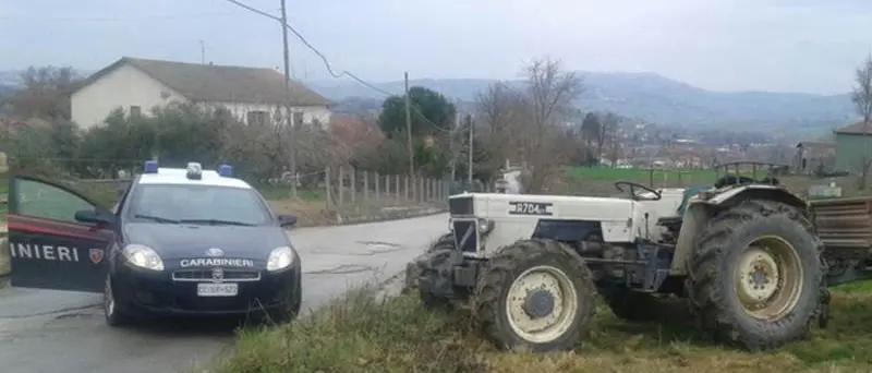 Ricettazione di un trattore, una denuncia nelle Preserre
