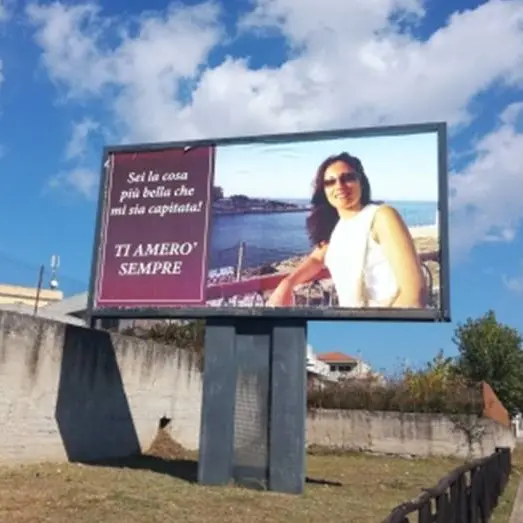 Mileto, il commovente gesto di un marito nei confronti della moglie scomparsa