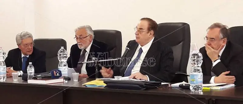 Politica estera e nuovo ordine globale, a Vibo la “Lectio magistralis” di Giancarlo Elia Valori (VIDEO)