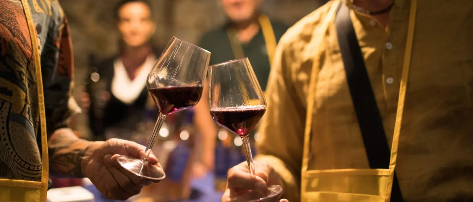 Vibo Valentia si prepara a brindare con Vicoli diVini: un viaggio enologico tra arte e tradizioni nel cuore della città - VIDEO