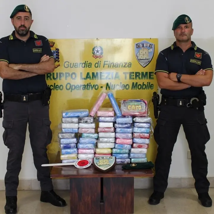 In auto sull’A2 con 60 chili di cocaina: un arresto a Lamezia