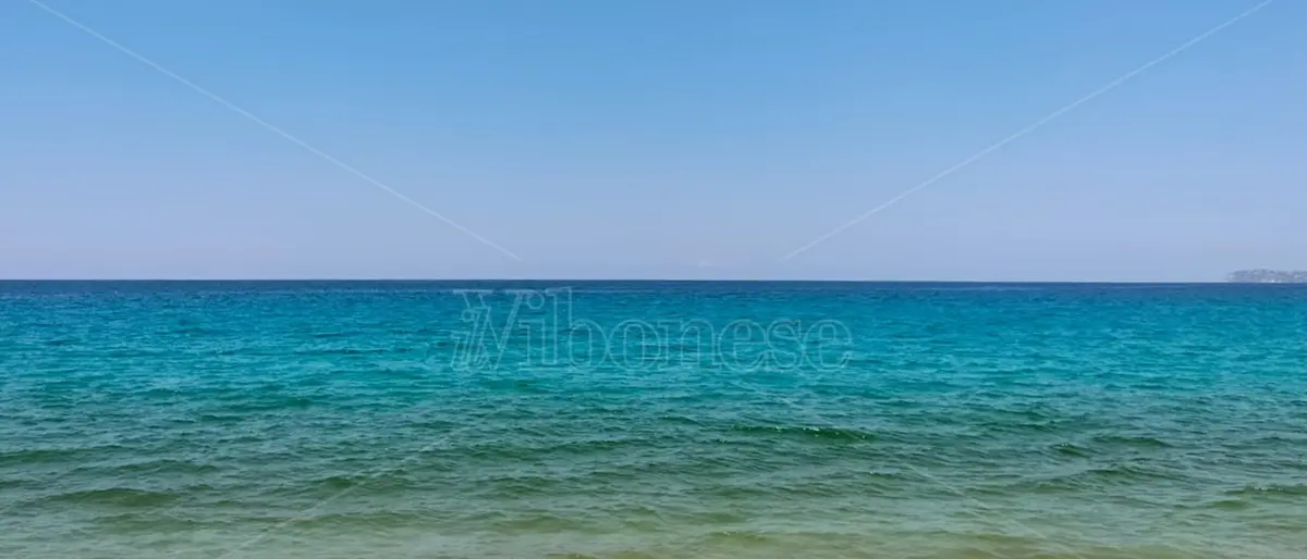 Mare sporco a Nicotera, tra proteste e accuse convocato un altro Consiglio straordinario