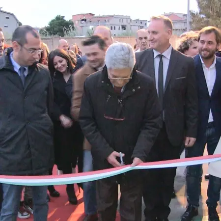 Vibo Marina ha (finalmente) la sua piscina comunale (VIDEO)