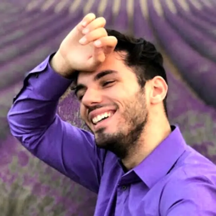 Ionadi, il tiktoker Giovanni Arena presenterà il suo libro “Quel treno per Inverness”