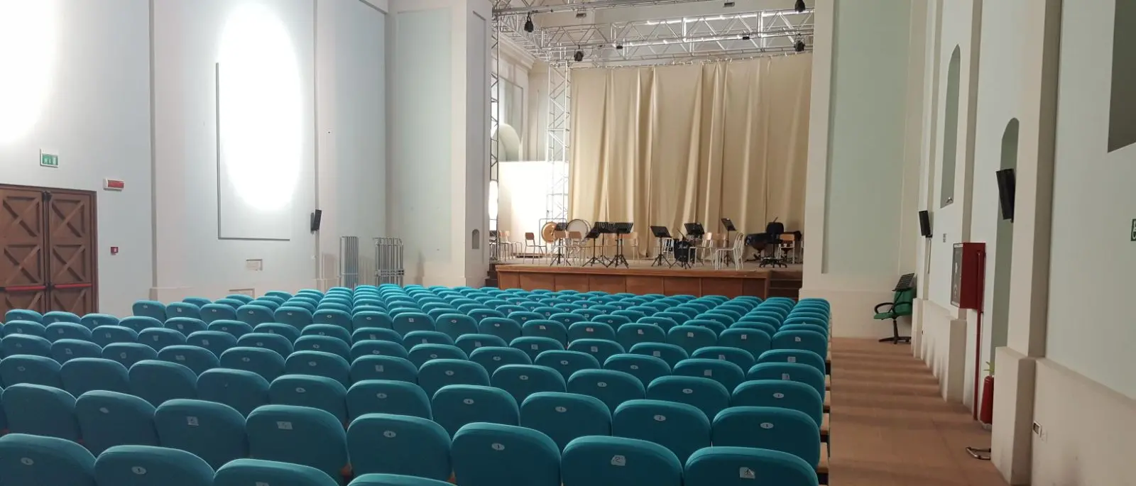Concerto sospeso, il clarinettista di Abbado racconta: «Sala fredda e sporca. Indegno» (VIDEO)