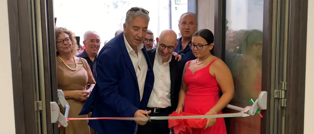 Pizzo, un successo l'inaugurazione del Palazzo della Cultura