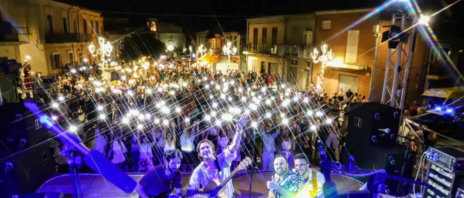 Sant'Onofrio, un successo il concerto del cantante Santino Cardamone