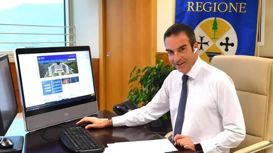 Inchiesta per corruzione, Roberto Occhiuto deposita indagini difensive: focus su incarichi e rimborsi