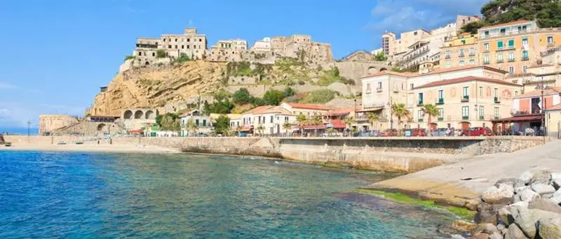 Marittimi, il sindaco di Pizzo: «Subito un tavolo di confronto per sostenere il settore»