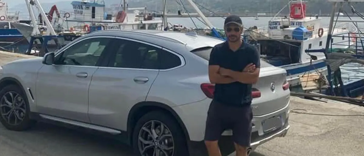 Giuseppe Zeno posta la foto con cui ricorda il suo passato a Vibo Marina