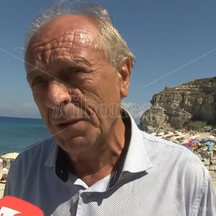Ricadi, il sindaco ridimensiona l’emergenza rifiuti: «Problema ingigantito e strumentalizzato» - Video