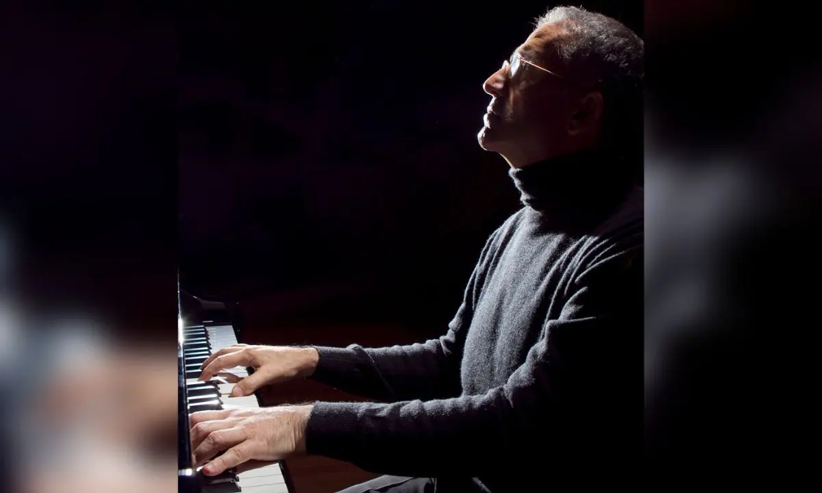 Tropea, all'Auditorium Santa Chiara il recital con il pianista Sandro De Palma