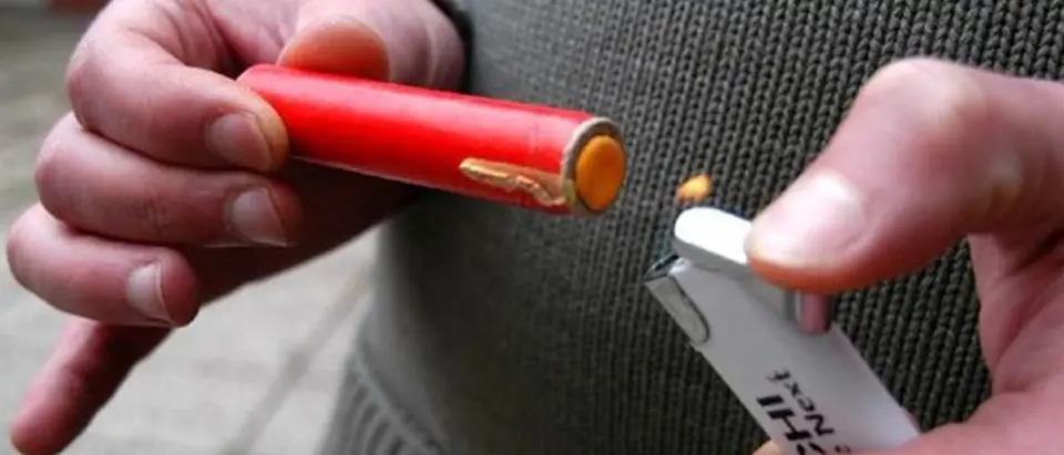 Capodanno 2026, muore nel Lazio per l’esplosione di un petardo\n