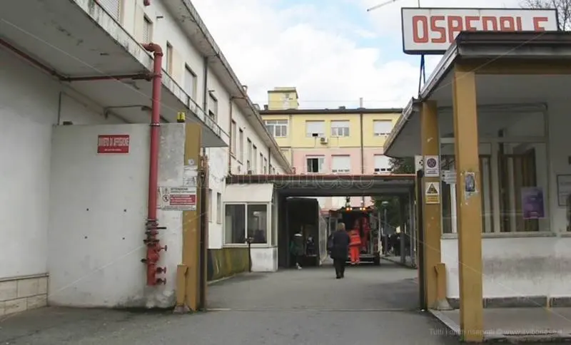 Esercito all’ospedale, il “caso Vibo” non c’è ma se ne parla. Battistini (Asp): «Amareggiato». Andreacchi (118): «Non servono soldati, ma rispetto» - VIDEO