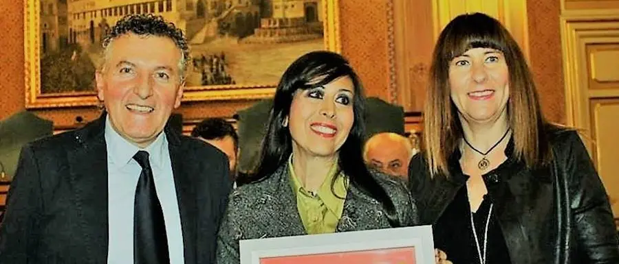 “La Salamandra”, la storia di una magara calabrese trionfa a Perugia