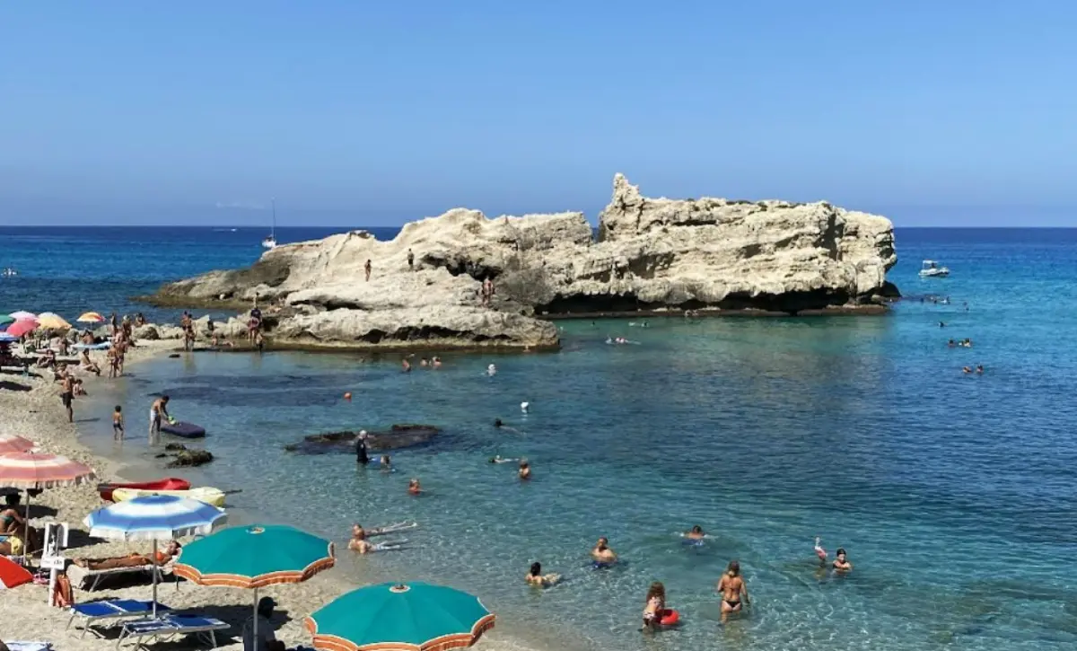 Tutela Baia di Riaci, incontro tra il commissario Ente parchi marini e il sindaco di Ricadi