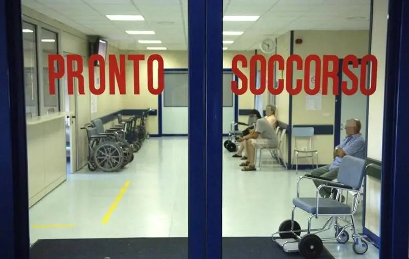 0WFHCGSLNO - 07261850 FOTO WEBSERVER - imggiugliarelli260705184931 - EMERGENZA CALDO ANZIANI PRONTO SOCCORSO OSPEDALE PERUGIA - - Marco Giugliarelli