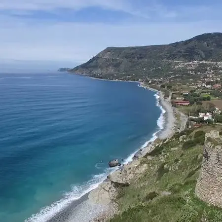 Joppolo, lavori alla Torre e al torrente Agnone: i dubbi dell’ex sindaco Vecchio