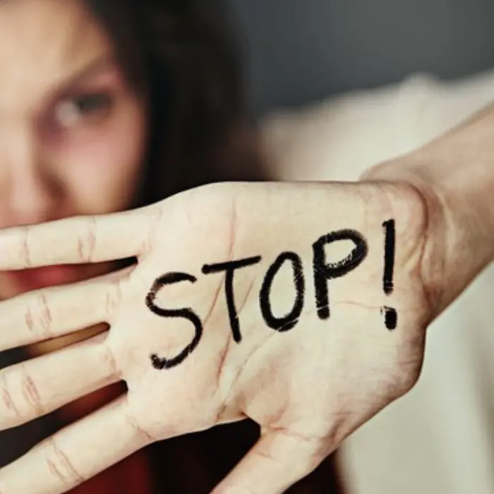 “Violenza di genere: quale terapia?”, il Rotary di Nicotera e Polistena ne parla nelle scuole