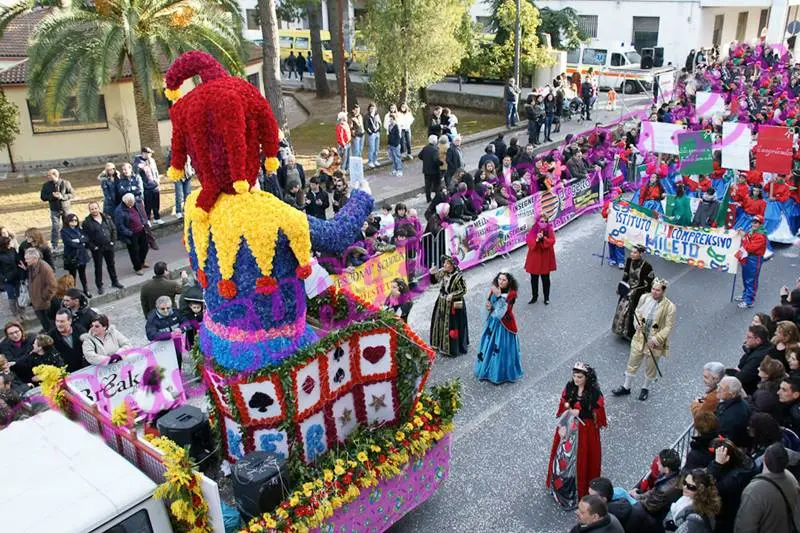 A Mileto \"rombo dei motori\" per la kermesse Carnevale in arte