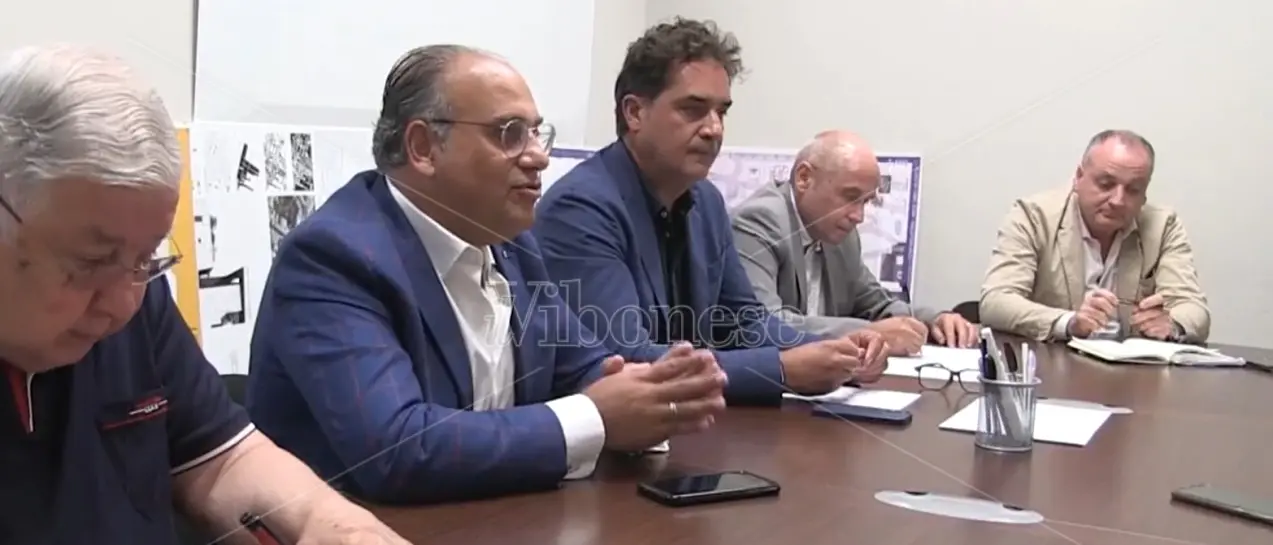 Caro bollette, Confindustria Vibo avverte: «Le piccole imprese non arriveranno a Natale» -Video