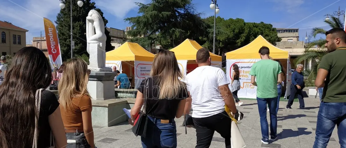 McDonald's apre a Vibo, in 270 al job tour per conquistare i 45 posti disponibili - Video