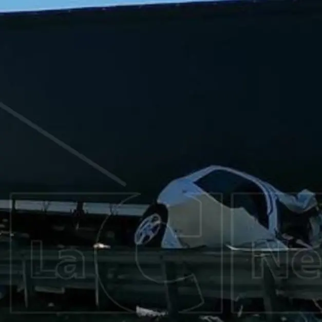 Scontro tra un camion e un’auto sulla statale 106: perde la vita una donna