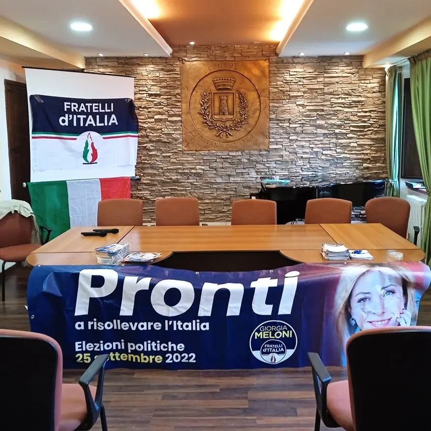 Sala del Comune di Soriano a FdI, il commissario: «Non sapevamo nulla, ha deciso l’Ufficio tecnico»