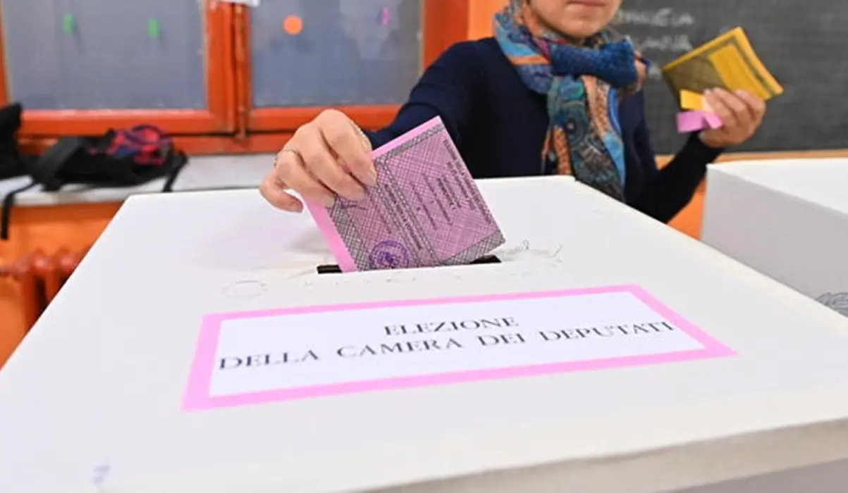 Elezioni politiche, alle ore 19 ha votato il 36,92% dei calabresi: l'affluenza nei comuni vibonesi