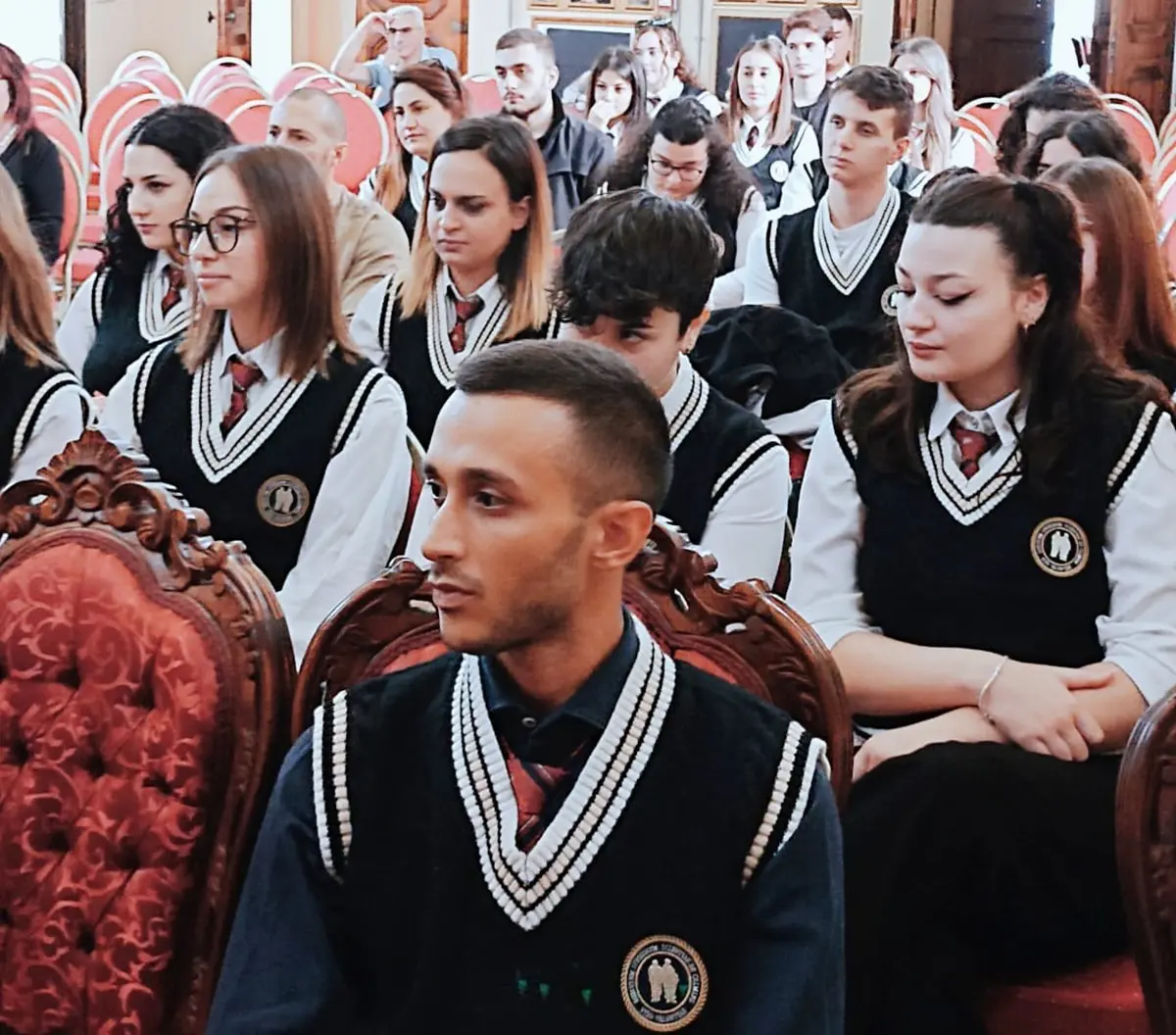 Vibo: studenti dell’Istituto Italiano di Criminologia indossano le divise