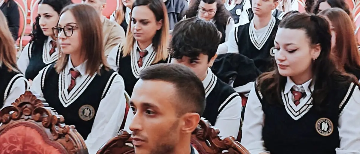 Vibo: studenti dell’Istituto Italiano di Criminologia indossano le divise