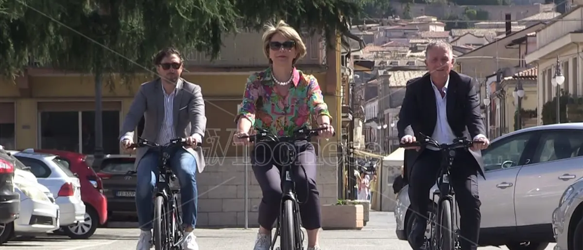 Vibo: inaugurato il Bike Sharing, ma non è ancora fruibile - Video
