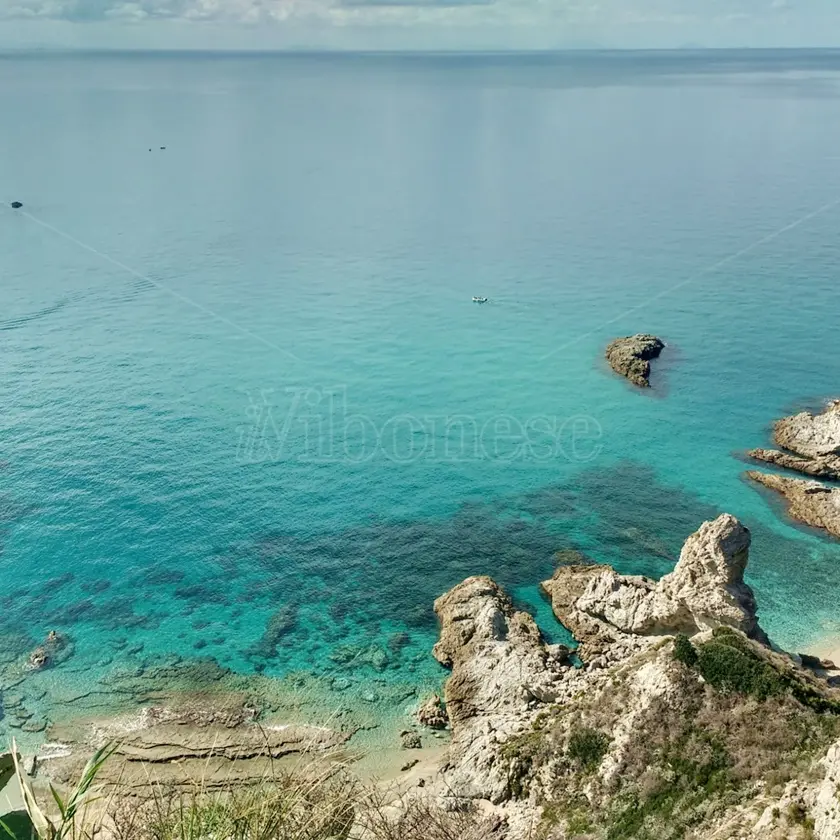 La leggenda di Donna Canfora e il mare turchese di Capo Vaticano cantati dagli Etno Pathos