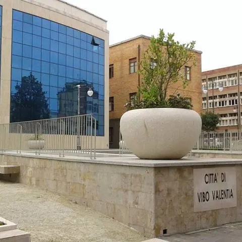 Il Comune di Vibo rivuole Palazzo delle Accademie, “Polisa” verso lo sfratto