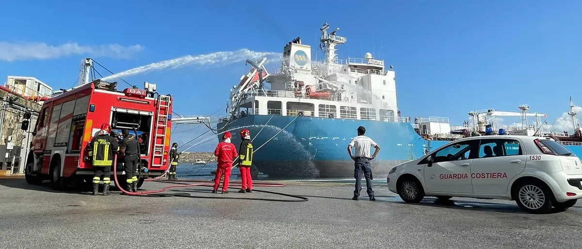Esercitazione di port security della Guardia Costiera di Vibo Marina