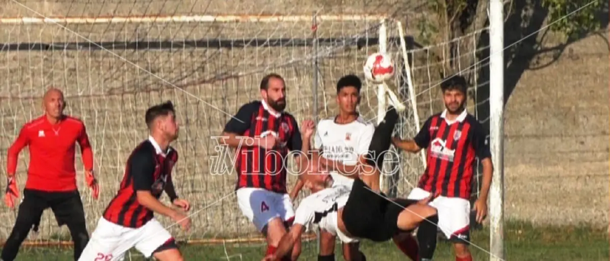 Il gesto acrobatico di Peppe Fanelli: un video da vedere e rivedere