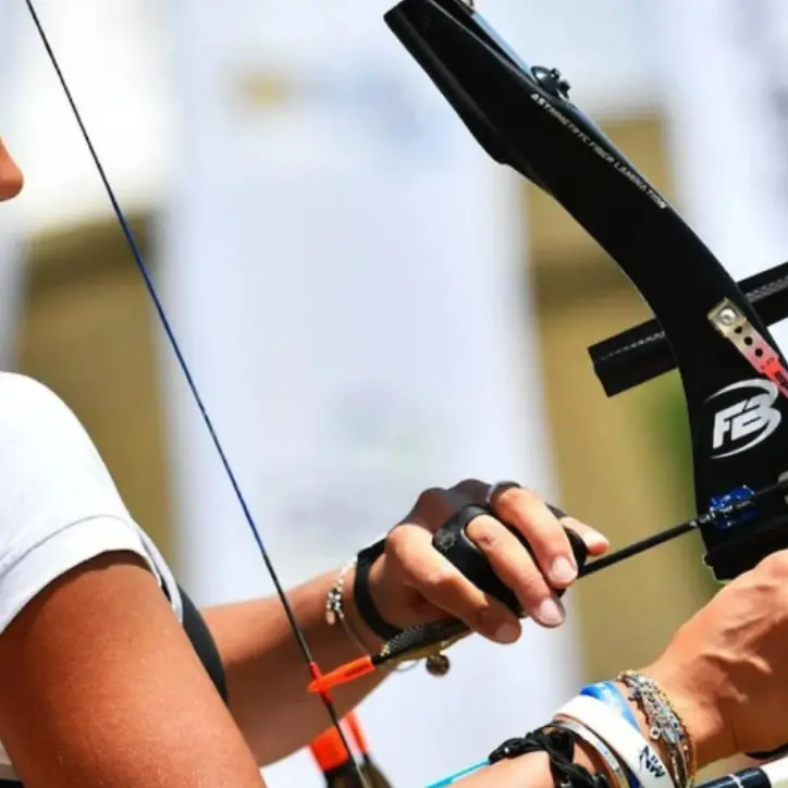 Tropea, \"Un arco per la vita\" gli studenti incontrano la campionessa paralimpica, Enza Petrilli