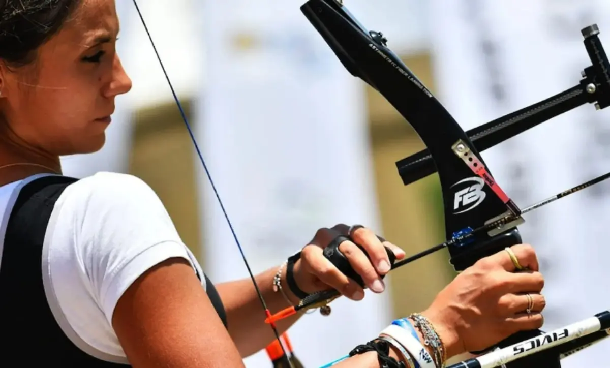 Tropea, \"Un arco per la vita\" gli studenti incontrano la campionessa paralimpica, Enza Petrilli