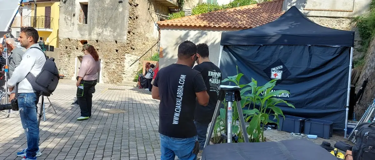 Monterosso, al via le riprese del film “Aldilà del Mare”: al rione Monastero i primi ciak