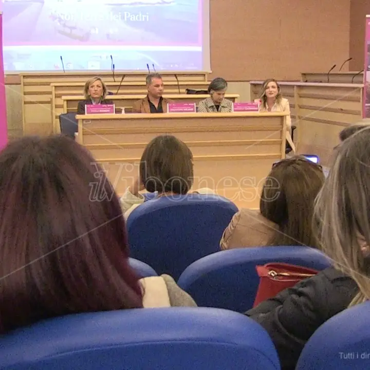 A Vibo presentato il progetto «Calabria, terra dei padri» per incentivare il turismo di ritorno – Video