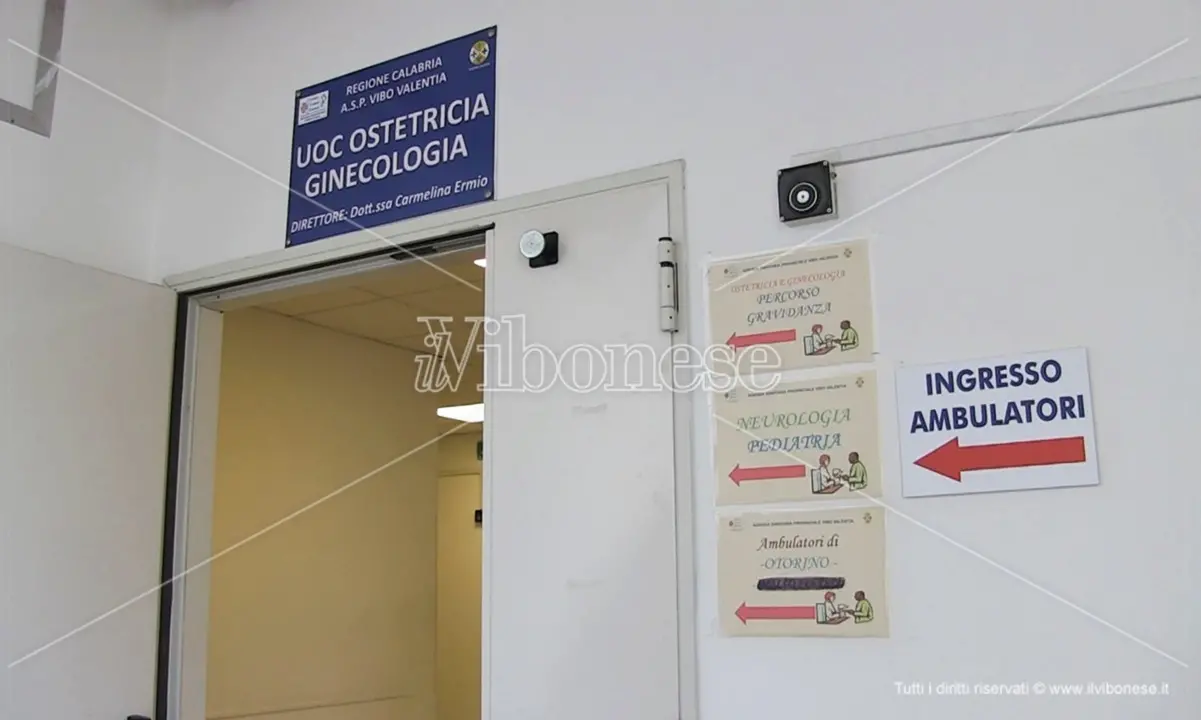 Mancano medici in Ostetricia e Ginecologia a Vibo: l'Asp indice un concorso per due posti